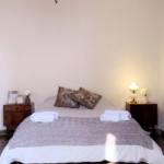 Acondicionado cocina totalmente equipada bano privado jardin