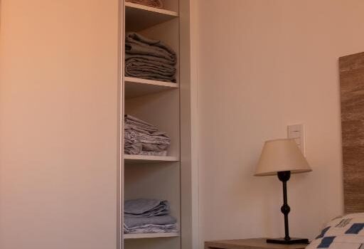 1 Dormitorio Que Cuenta Con Una Cama Doble Alquiler Departamento Rioja 2355 Depto 15 En Ciudad De Mendoza Mendoza Argentina