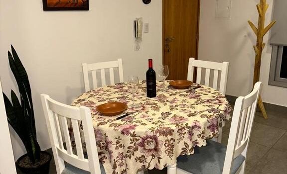 A Los Huespedes Explorar Facilmente Los Lugares De Alquiler Departamento Aristobulo Del Valle 350 En Ciudad De Mendoza Mendoza Argentina