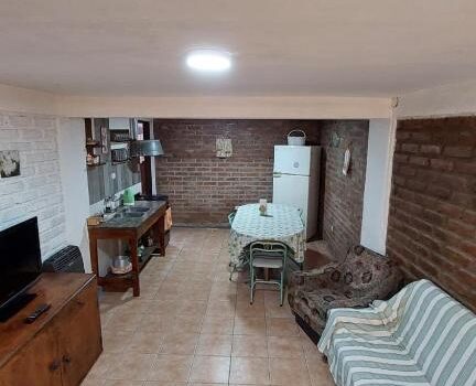 Amigos Que Desean Compartir Momentos Especiales Disfruta De Alquiler Departamento Elst En Ciudad De Mendoza Mendoza Argentina