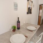 Cocina totalmente equipada cercano puntos interes departamento argentina