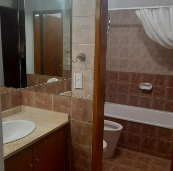 Con Un Comodo Sofa Cama Permitiendo A Cuatro Alquiler Departamento Huarpes En Ciudad De Mendoza Mendoza Argentina