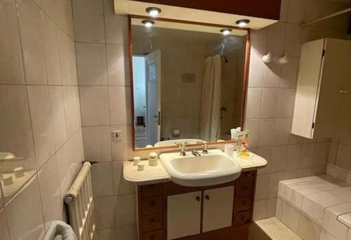 De Este Amplio Departamento Que Combina Lujo Y Alquiler Departamento De Categoria Av Espana En Ciudad De Mendoza Mendoza Argentina