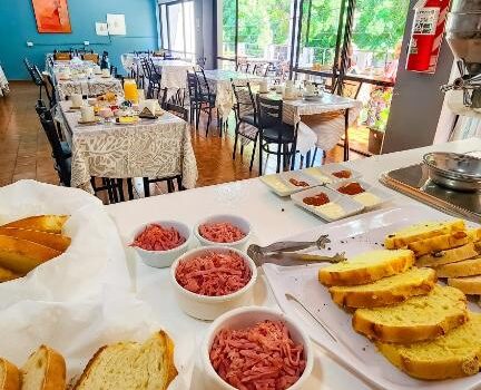 Desayuno Habitaciones Familiares Habitaciones Sin Humo Hotel Essencial En Ciudad De Mendoza Mendoza Argentina
