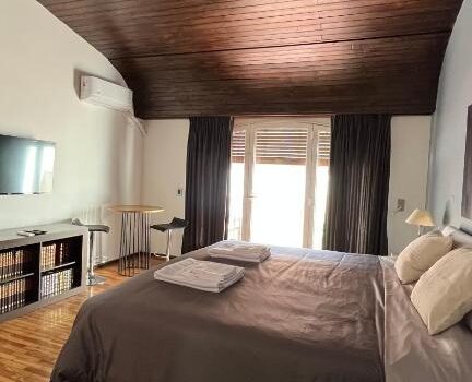 Dormitorios Y 4 Banos Ofrece Un Espacio Amplio Alquiler Casa Aristides Lodge En Ciudad De Mendoza Mendoza Argentina