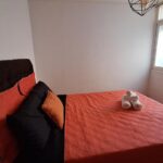 Booking com y comentarios elogiosos huespedes departamento