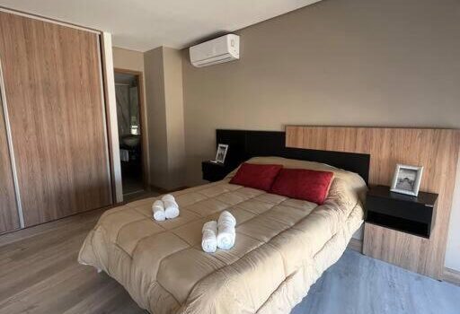 Equipada Hasta La Relajacion En La Piscina Privada Alquiler Departamento Torre Leloir En Ciudad De Mendoza Mendoza Argentina