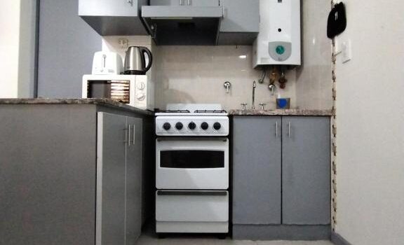 Equipada Te Permite Preparar Tus Propias Comidas Mientras Alquiler Departamento 656 Avenida Godoy Cruz Planta Baja En Ciudad De Mendoza Mendoza Argentina