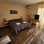 Equipada tv pantalla plana balcon habitaciones departamento