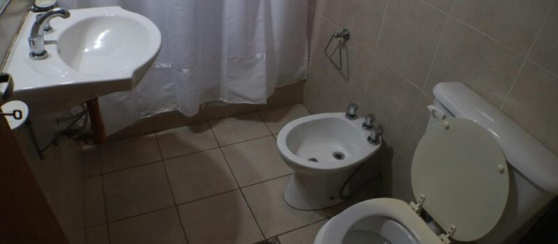 Espacioso Apartamento De 2 Dormitorios Que Ofrece Comodidades Alquiler Departamento Saenz Pena Bombal Sur