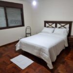 Decoracion elegante y moderna crea ambiente departamento argentina