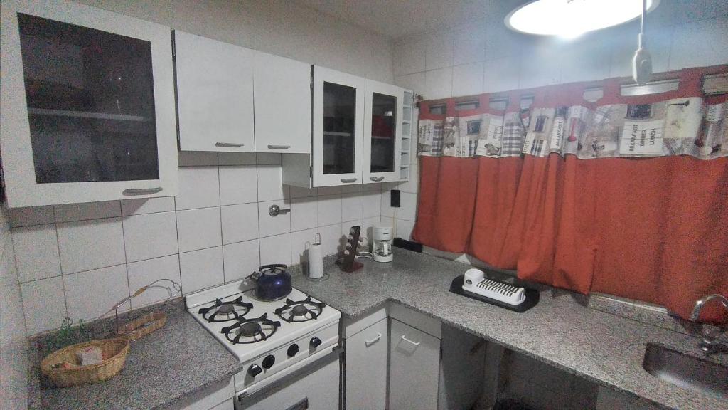 Mantenerte Conectado Durante Tu Estancia Las Habitaciones Familiares Alquiler Departamento Bombal 228 En Ciudad De Mendoza Mendoza Argentina