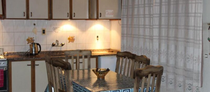 Parking Gratis Habitaciones Familiares Recepcion 24 Horas Barbacoa Cabana Valle Del Sol