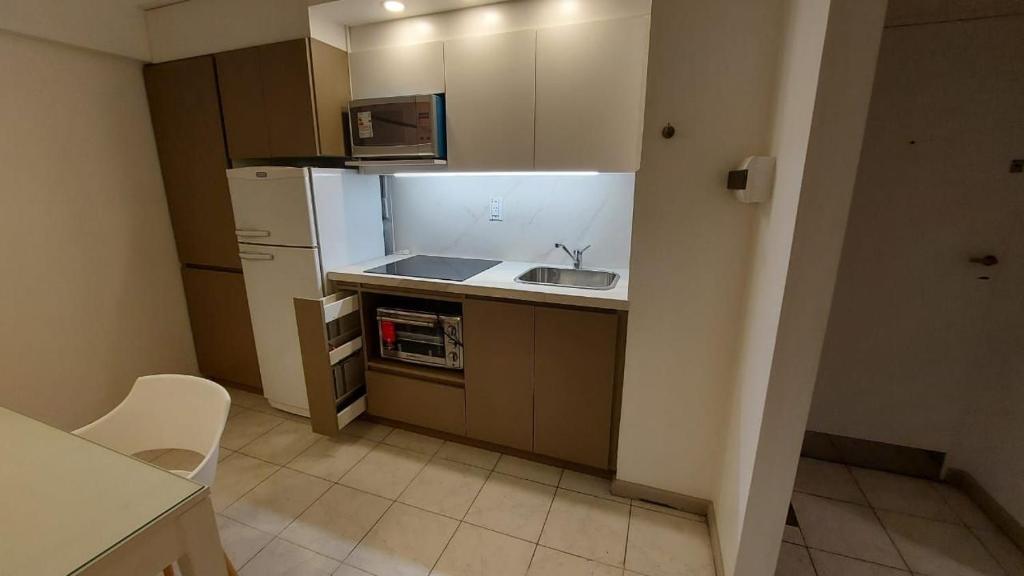 Preparar Tus Comidas Favoritas Y La Sala De Alquiler Departamento 35 Lavalle En Ciudad De Mendoza Mendoza Argentina