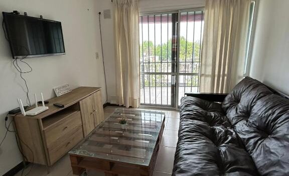 Que Permite Alojar Hasta 4 Personas La Cocina Alquiler Departamento 1698 Italia En Ciudad De Mendoza Mendoza Argentina