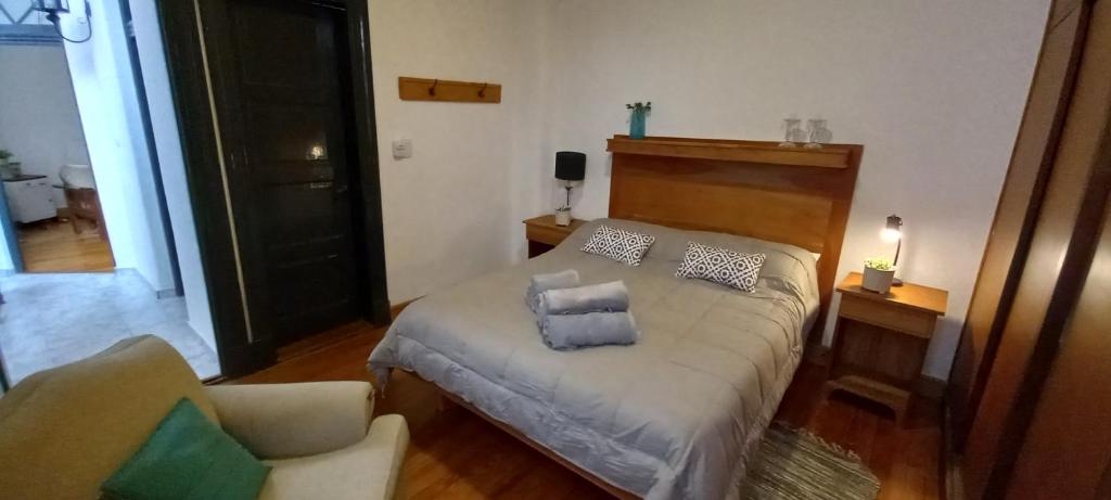 Silvana La Anfitriona Quien Brindara Asesoramiento Sobre Restaurantes Alquiler Departamento Avenida San Martin 1136 1 Piso En Ciudad De Mendoza Mendoza Argentina