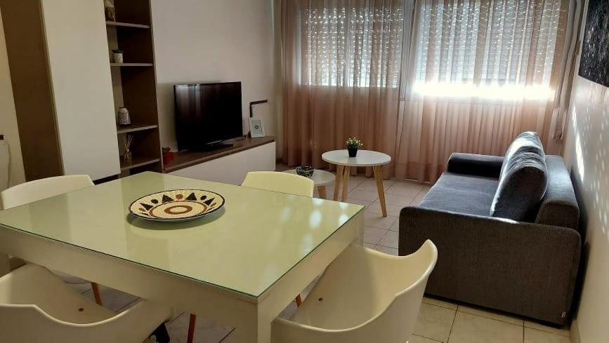 Totalmente Equipada Te Brinda La Libertad De Preparar Alquiler Departamento 35 Lavalle En Ciudad De Mendoza Mendoza Argentina
