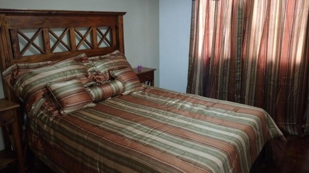 Tv De Pantalla Plana Alquiler Departamento Bombal 228 En Ciudad De Mendoza Mendoza Argentina