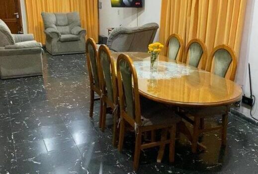 Ubicacion Centrica Atencion Personalizada Amplio Y Acogedor Estacionamiento Alquiler Casa 165 Granaderos En Ciudad De Mendoza Mendoza Argentina