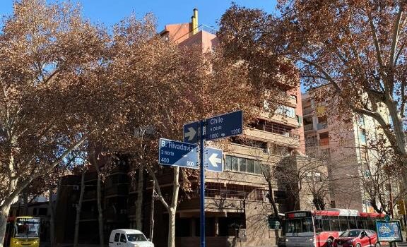 Ubicado En El Centro De Mendoza A Pocos Alquiler Departamento Mza Edificio Antiguo En Ciudad De Mendoza Mendoza Argentina