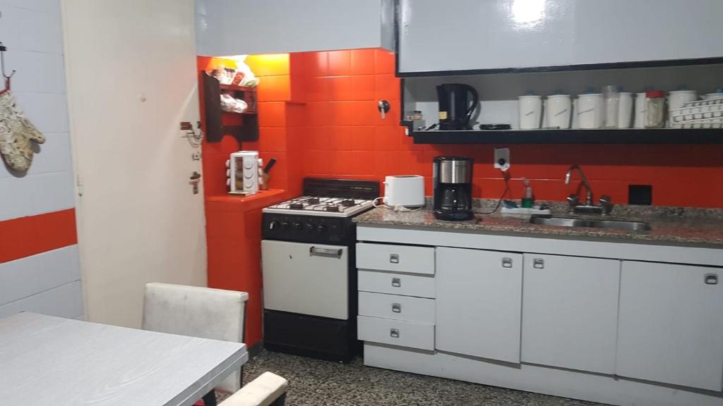 Wifi Gratuita Espaciosas Habitaciones Alquiler Departamento 290 Paseo Sarmiento Piso 6 En Ciudad De Mendoza Mendoza Argentina