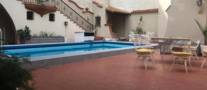 Buscan Explorar La Ciudad Y Relajarse En Un Aparthotel Peatonal Colonial