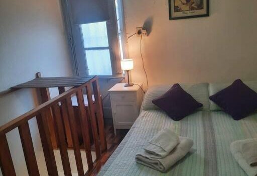 Cocina Completa Aire Acondicionado Y Un Pequeno Balcon Alquiler Departamento Quinta Seccion Equipado En Ciudad De Mendoza Mendoza Argentina