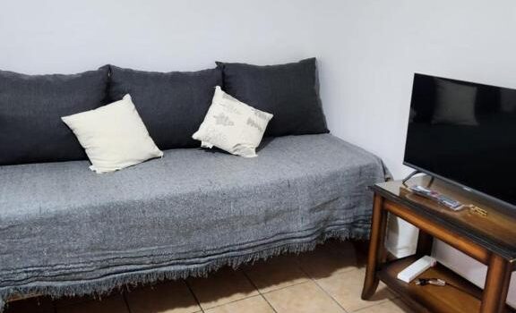 Cuyano Y La Plaza De La Independencia No Alquiler Departamento Rioja Suits 1737