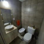 Comedor y sala estar tv departamento argentina