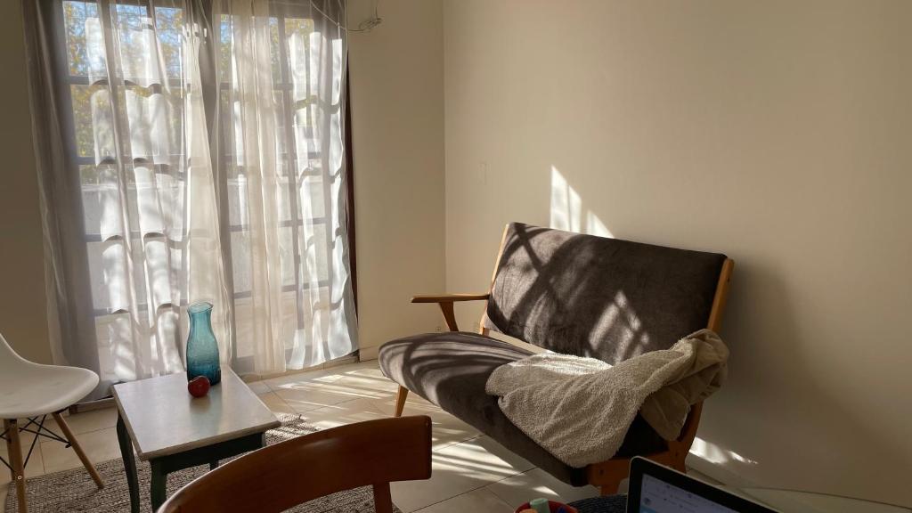 Equipado Con Wifi Gratuito Y Habitaciones Libres De Alquiler Departamento Iluminado San Lorenzo