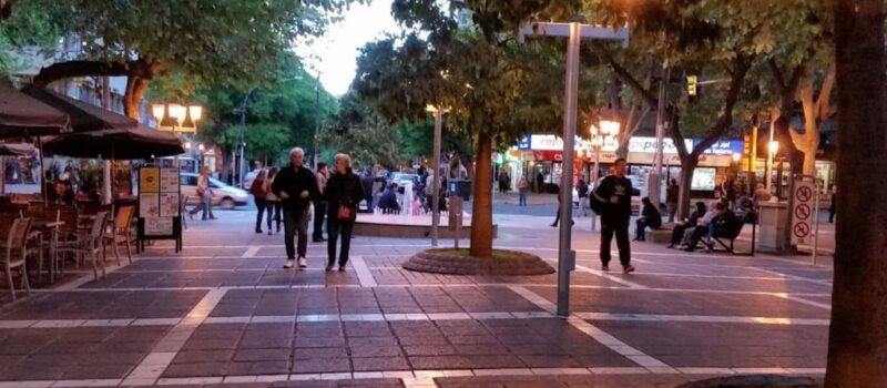 Habitaciones Familiares Habitaciones Sin Humo Recepcion 24 Horas Alquiler Departamento Peatonal Sarmiento 49 En Ciudad De Mendoza Mendoza Argentina