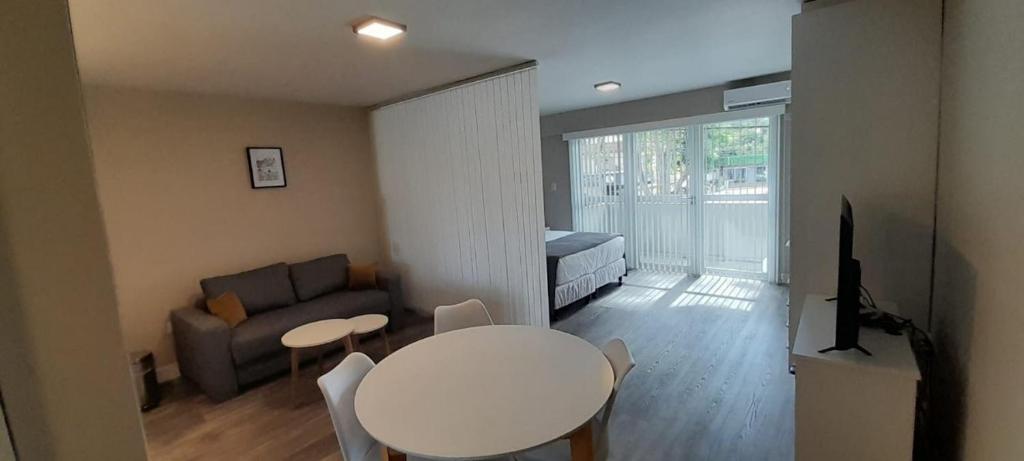 La Atencion Del Personal Las 24 Horas Garantiza Alquiler Departamento Tecnicolor En Ciudad De Mendoza Mendoza Argentina
