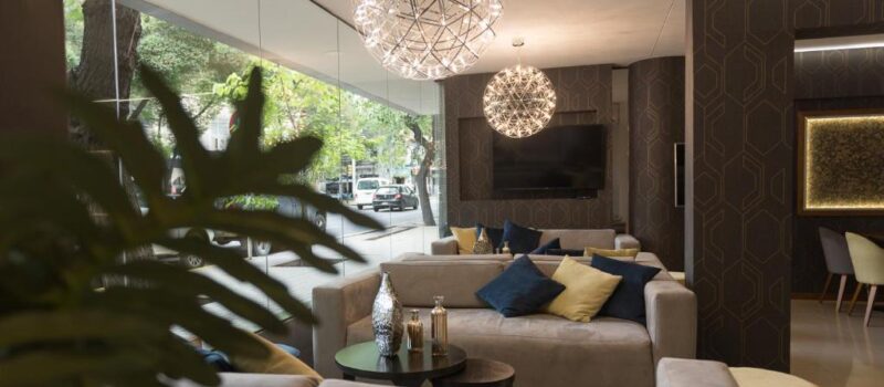 Natural A Traves De Sus Ventanales Ofrecen Un Hotel Urbana Class