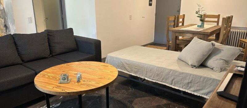 Sala De Estar Balcon Con Vistas A La Alquiler Departamento Mitre Emperador En Ciudad De Mendoza Mendoza Argentina