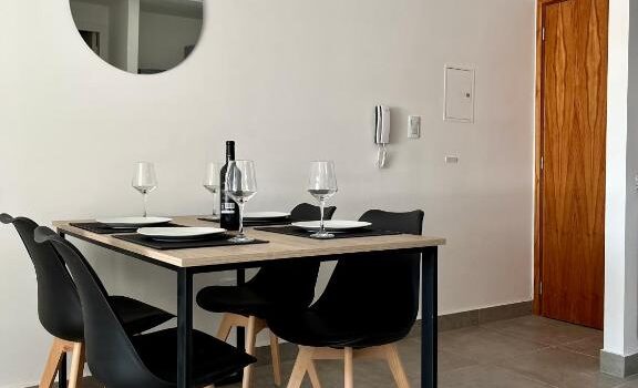 Sumergete En La Elegancia Y El Confort De Alquiler Departamento 350 Aristobulo Del Valle En Zona Residencial