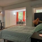 Y luminoso todas comodidades necesarias departamento